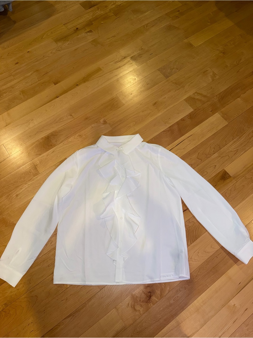 Amazon Lyaner L white button up blouse never worn tags still on!!